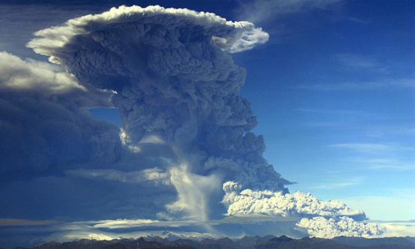 Imagem: Vulcão Chaitén - Maio de 2008 -  http://www.inglaner.com/images/chaiten